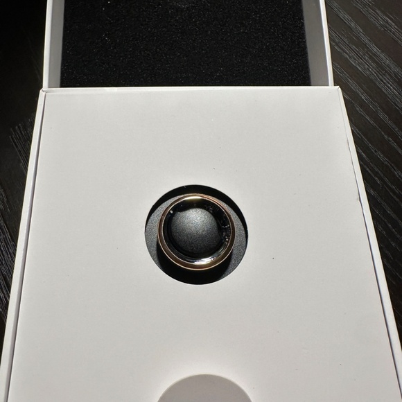 Oura Ring Gen3 Rose Gold Size 6 - Picture 2 of 3